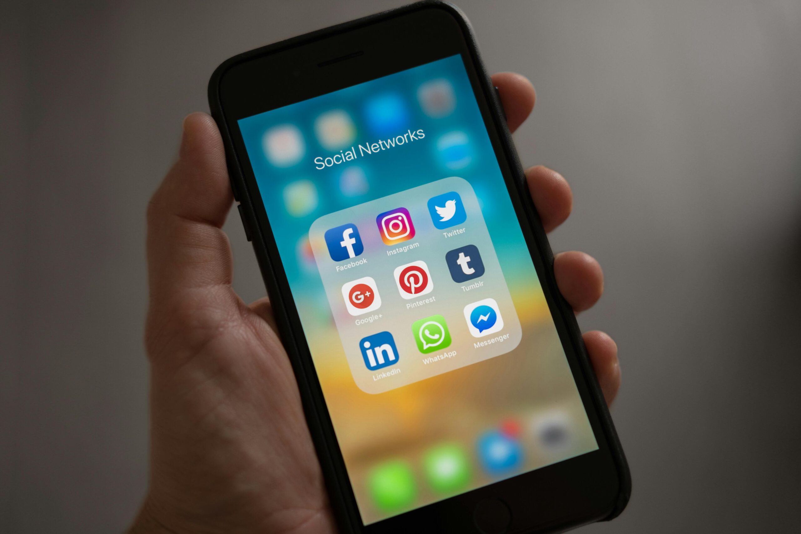 Como escolher a melhor plataforma de anúncios: Google Ads, Meta Ads ou TikTok Ads?